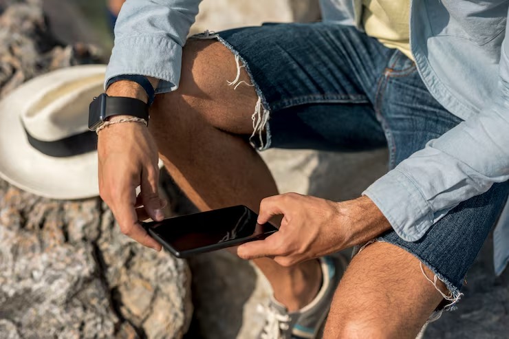 5 Tech Gadgets Every Digital Nomad Should Have in 2025